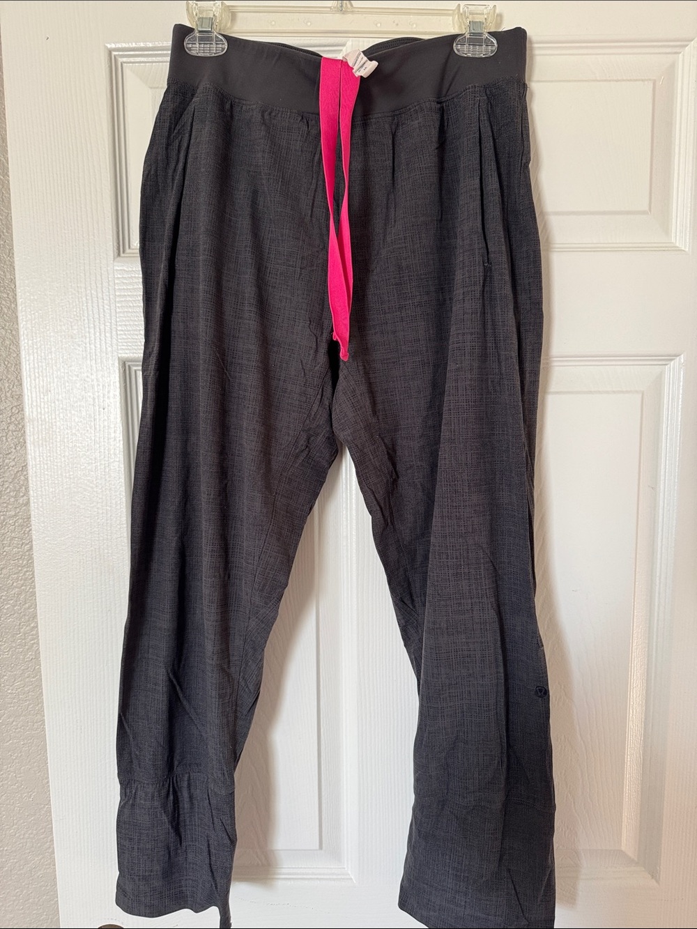 lululemon athletica Black Capris with Pink Drawcord